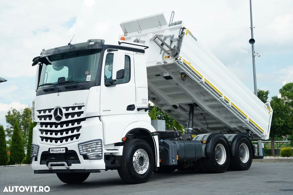 Mercedes-Benz AROCS 2658 / BASCULATOR 3 LATE / SARCINĂ UTILĂ 14 TONE / JANTE DIN ALIAJ / EURO 6 / - 2