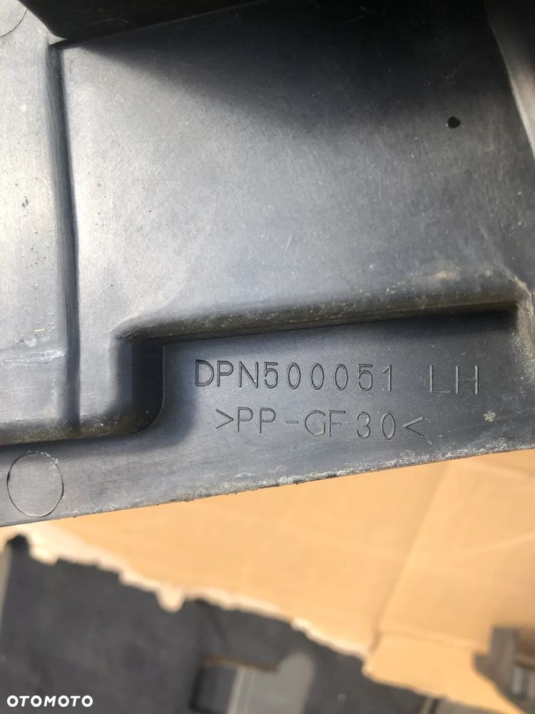 Ślizg zderzaka wspornik lewy przedni DPN500051 Range Rover Sport L320 - 2