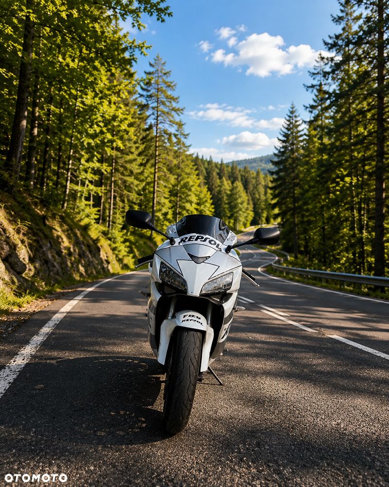 Honda CBR - 6