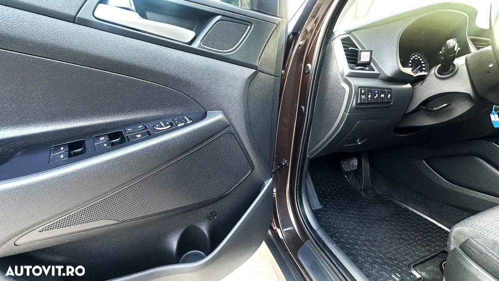 Hyundai Tucson 2.0 CRDI 4WD Automatik Advantage - 19