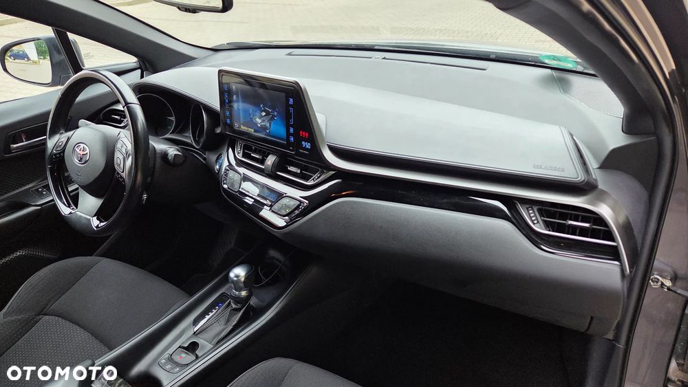 Toyota C-HR Business-Edition - 24