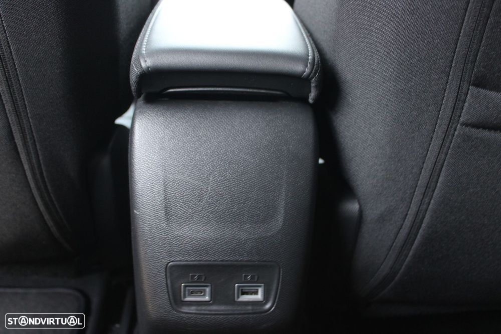 Peugeot 2008 1.2 PureTech Allure EAT8 - 41