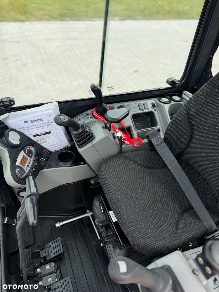 Bobcat E26 - 21