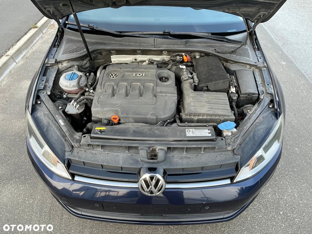 Volkswagen Golf 1.6 TDI DPF Comfortline - 22