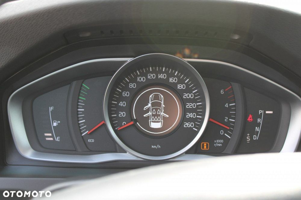 Volvo V60 Cross Country D4 Drive-E Momentum - 30