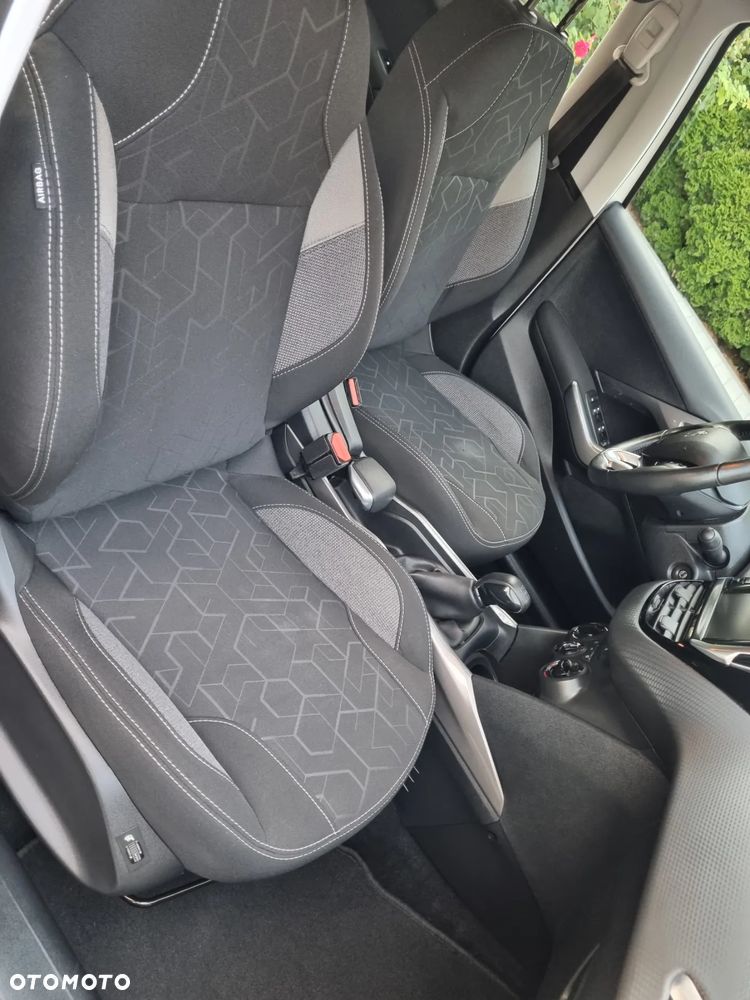Peugeot 2008 1.2 Pure Tech Active EU6 - 22