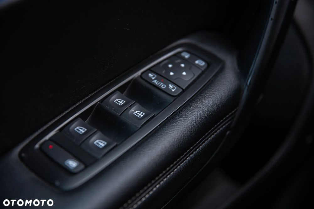 Renault Megane 1.3 TCe FAP Techno EDC - 22