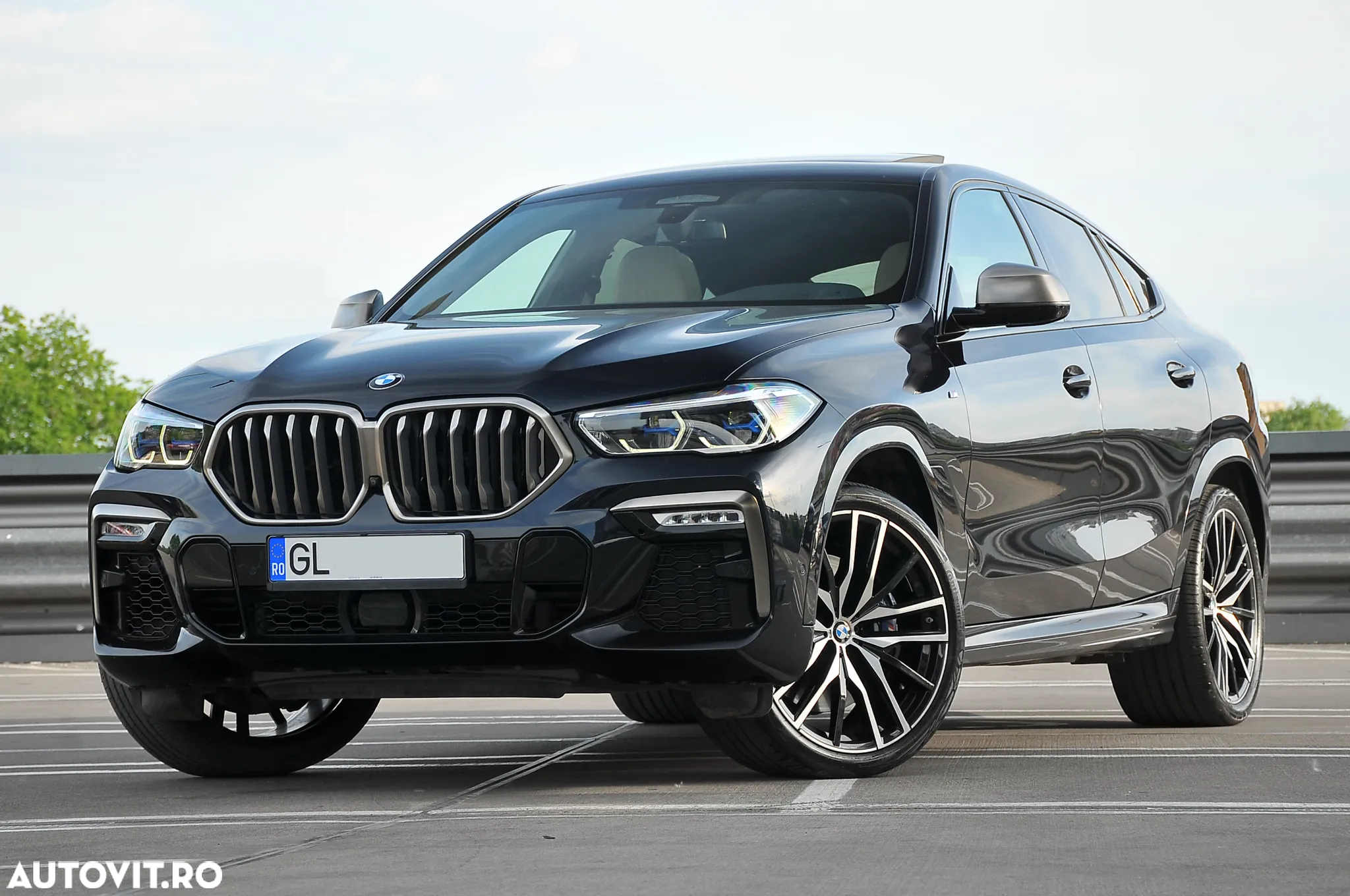 BMW X6 M M50i - 10