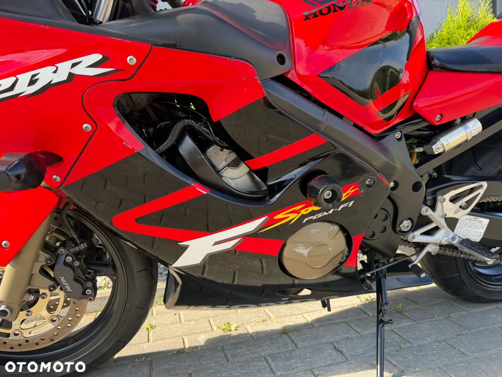 Honda CBR - 35