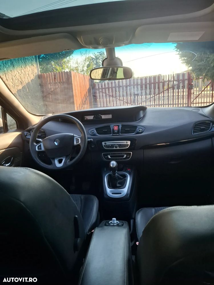 Renault Grand Scenic 1.6 dCi Stop&Start Energy Privilege - 6