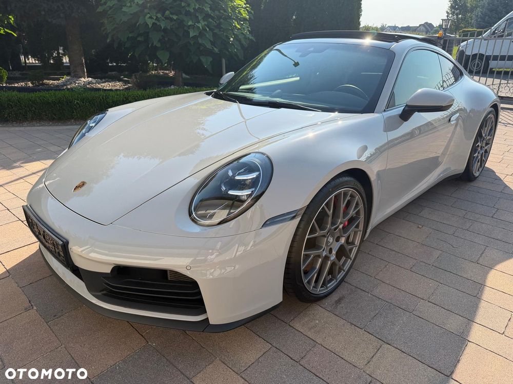 Porsche 911 992 (2019-), 2025