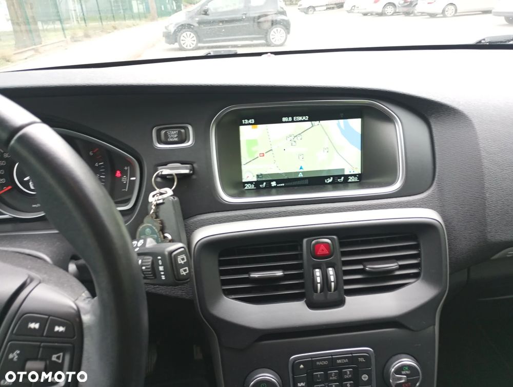 Volvo V40 Cross Country D2 Momentum - 21
