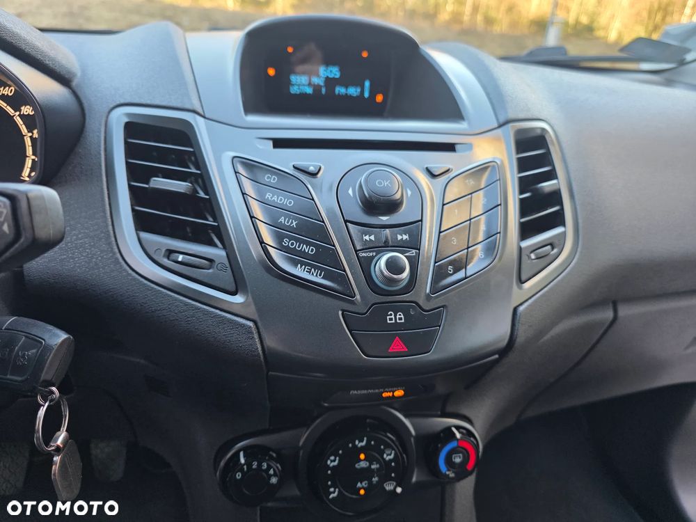 Ford Fiesta 1.4 Gold X - 26