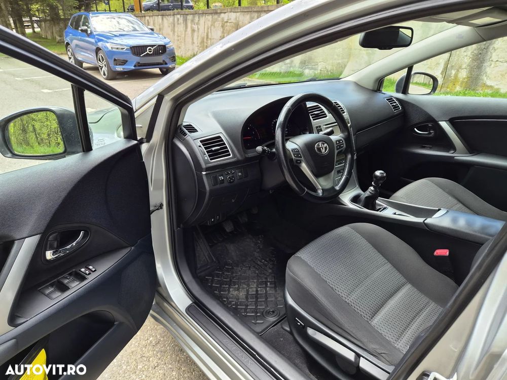 Toyota Avensis 2.0 D-4D Elegance - 11