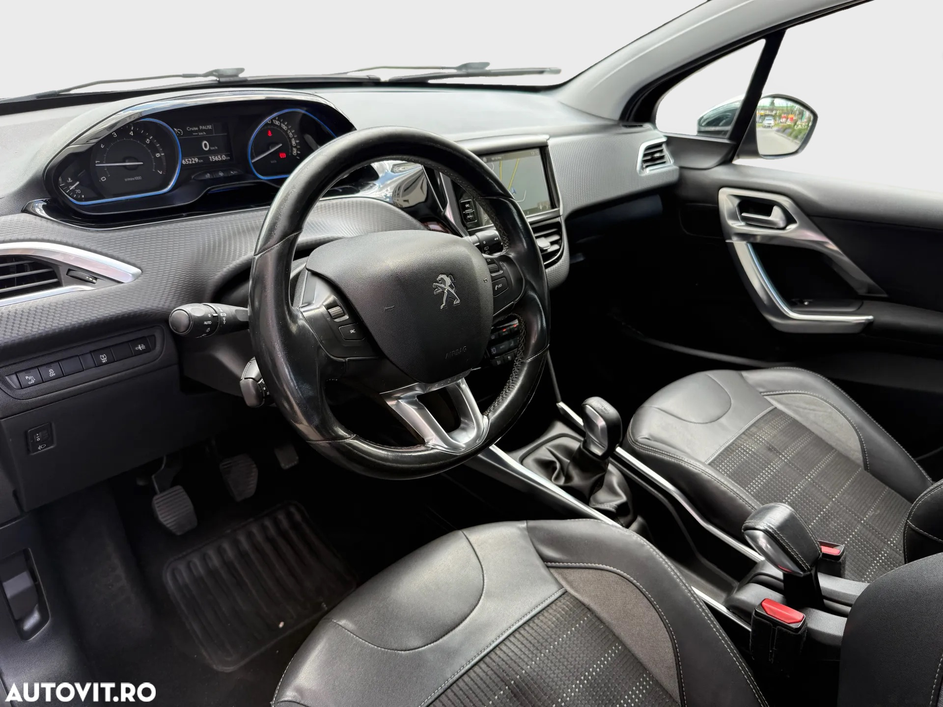 Peugeot 2008 1.2 VTi Allure - 10