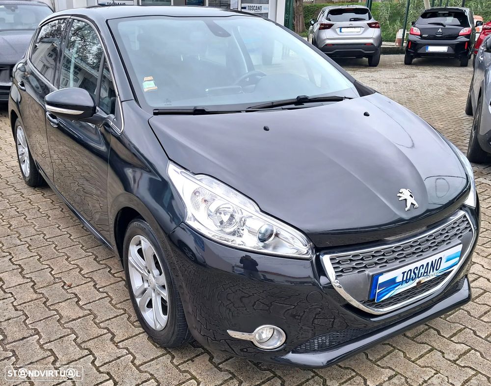 Peugeot 208 1.2 VTi Allure - 4
