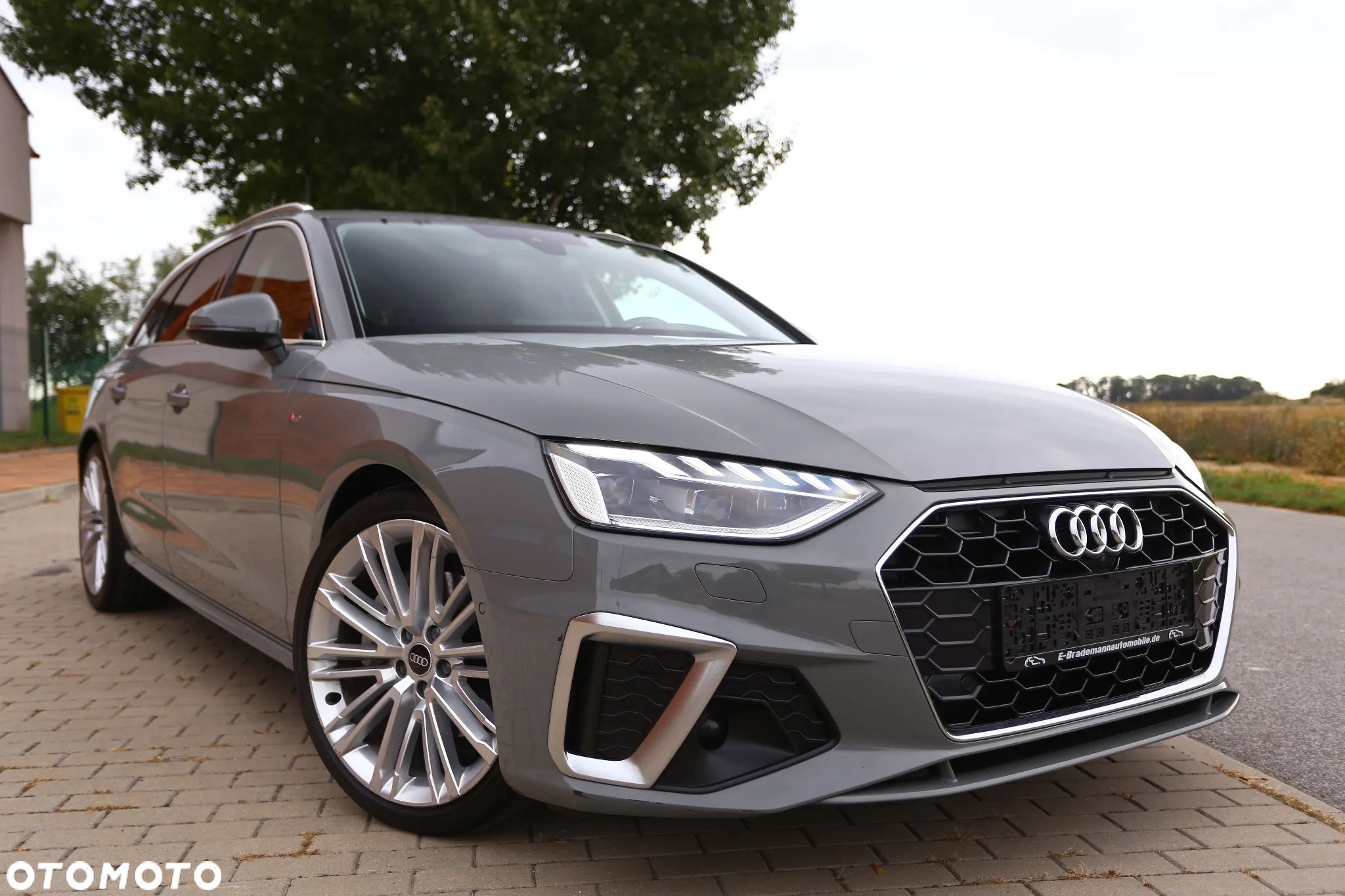 Audi A4 - 1