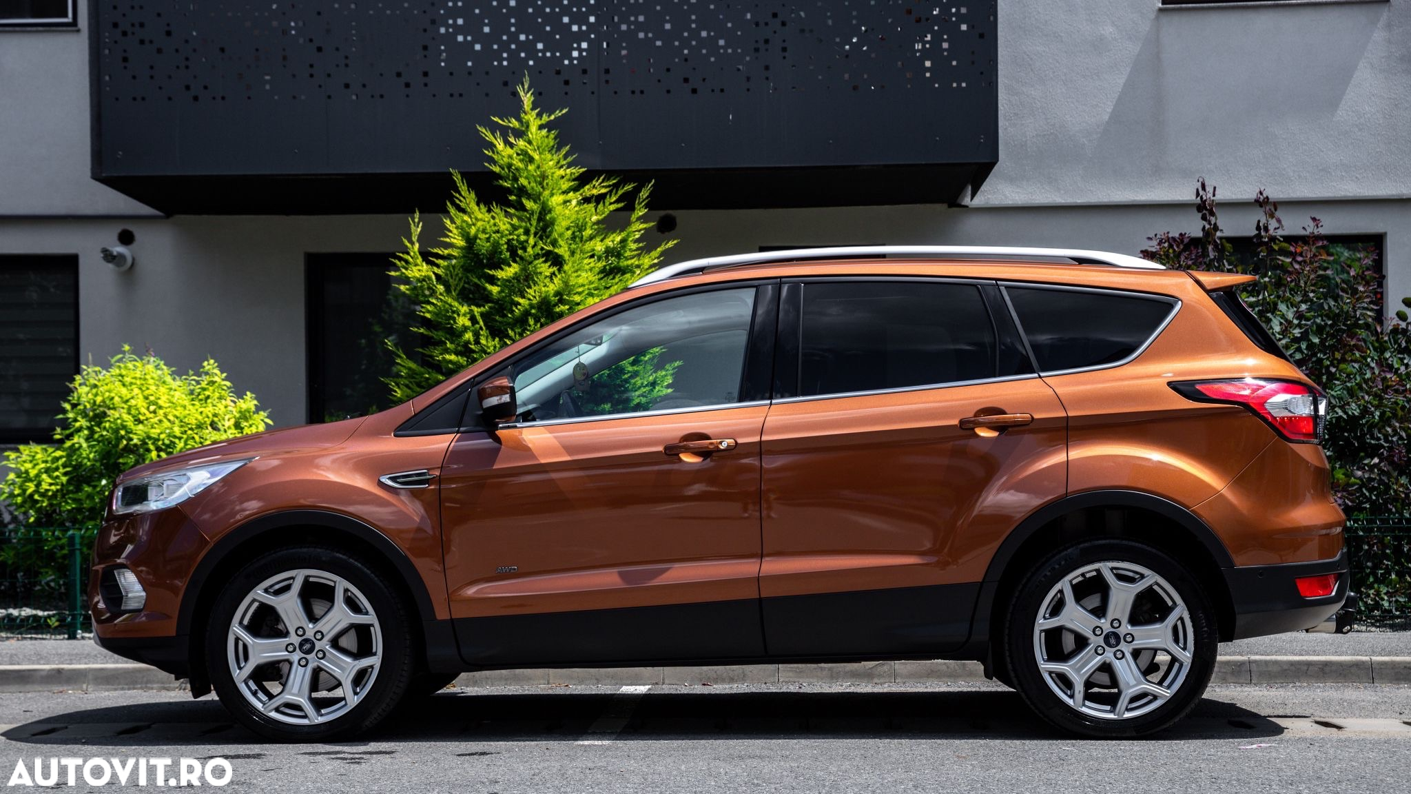 Ford Kuga 2.0 TDCi 4x4 Aut. SYNC - 4