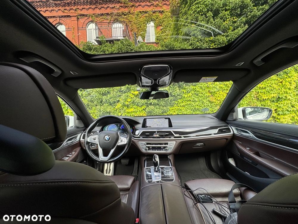 BMW Seria 7 740Ld xDrive - 25
