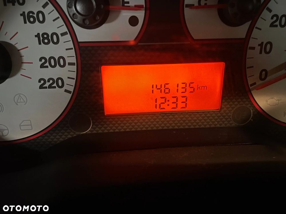 Fiat Grande Punto - 6