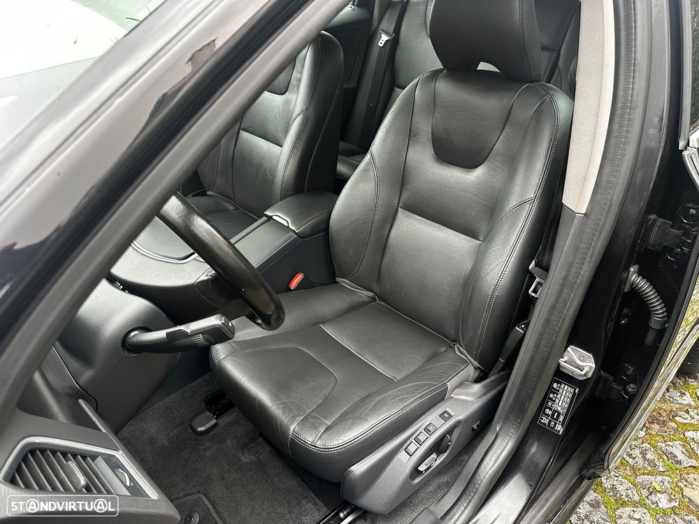 Volvo XC 60 D3 Geartronic Summum - 23