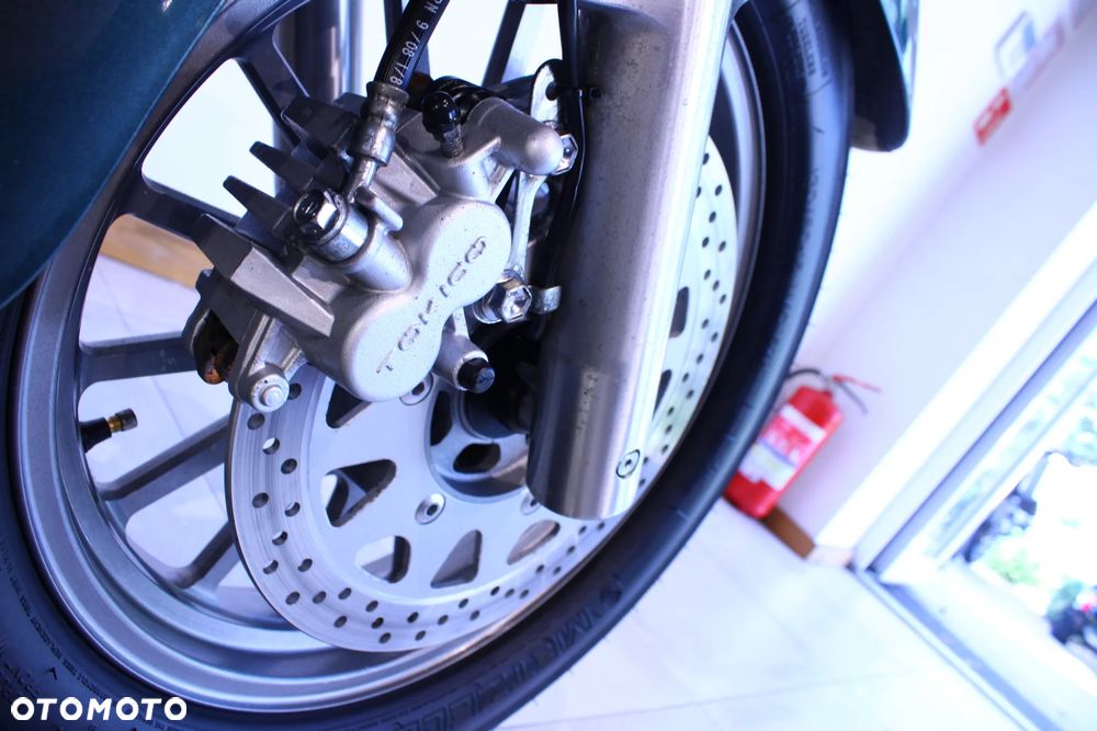Suzuki Intruder - 23