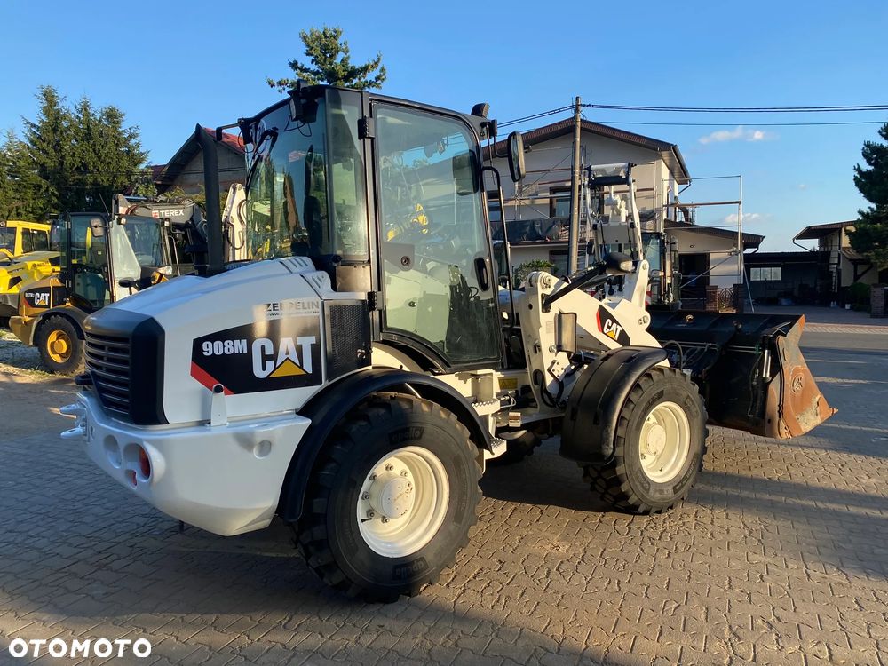 Caterpillar CAT 908M, 2020 ROK, 3500 MTH, ŁYŻKA OTWIERANA + WIDŁY, z NIEMIEC, - 4
