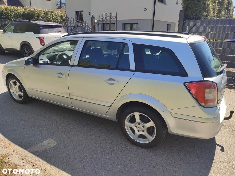 Opel Astra 1.9 CDTI - 6