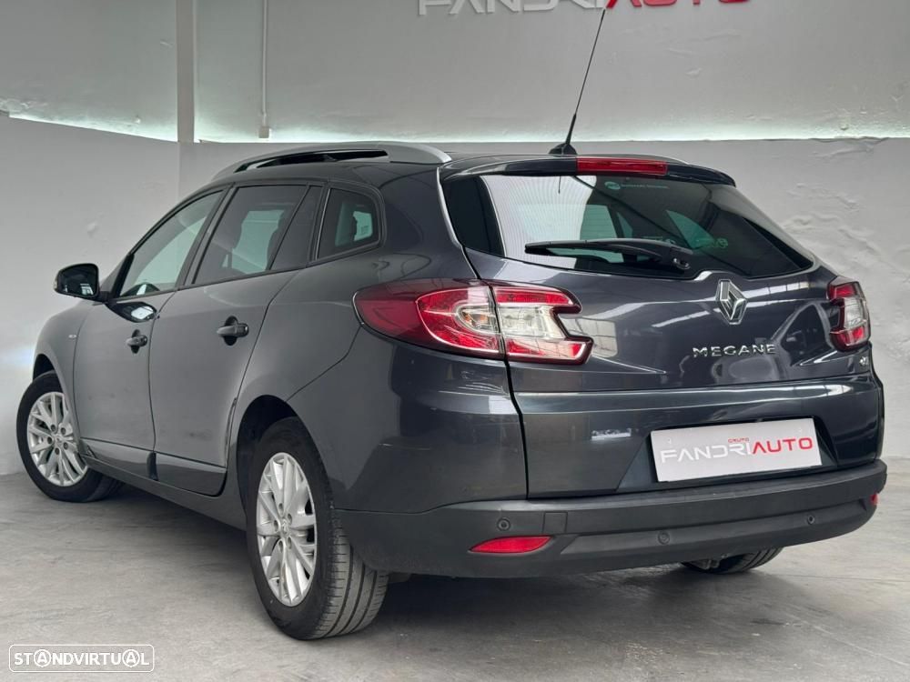 Renault Mégane Sport Tourer - 14