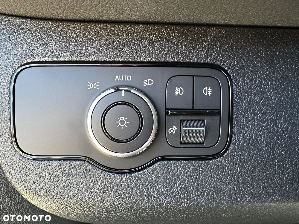 Mercedes-Benz MERCEDES-BENZ Sprinter Tourer 319CDI  L2H1-4x4 - 12
