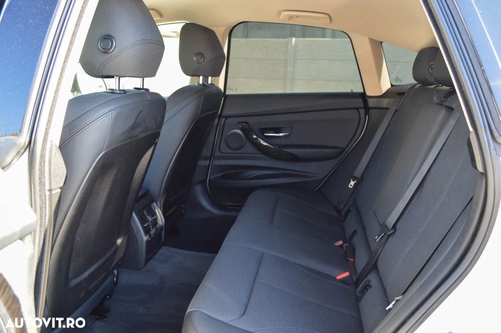 BMW Seria 3 320d xDrive Aut. Luxury Line - 32