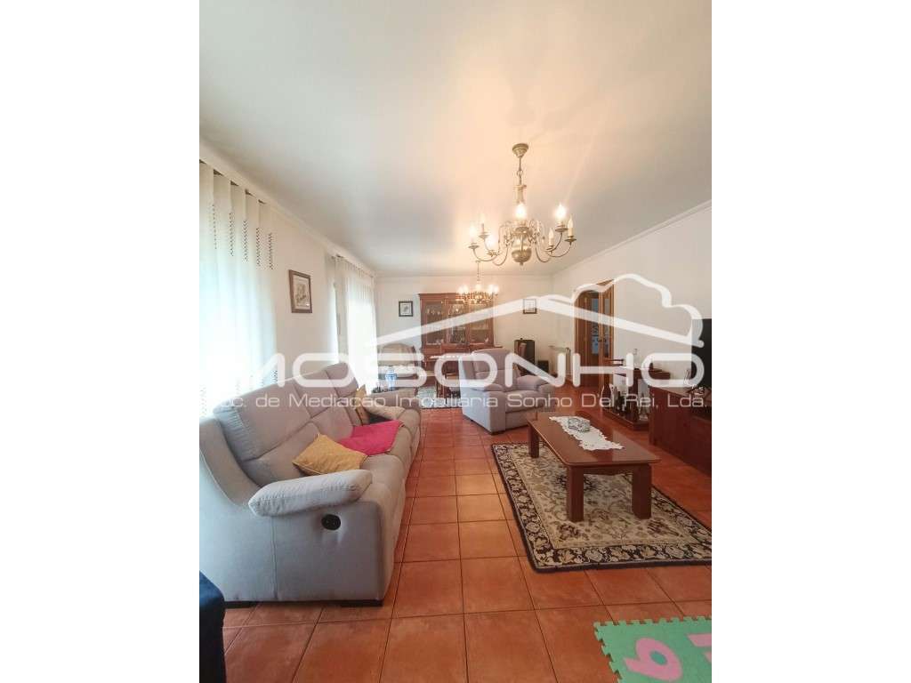 Moradia t4 isolada - Grande imagem: 4/32