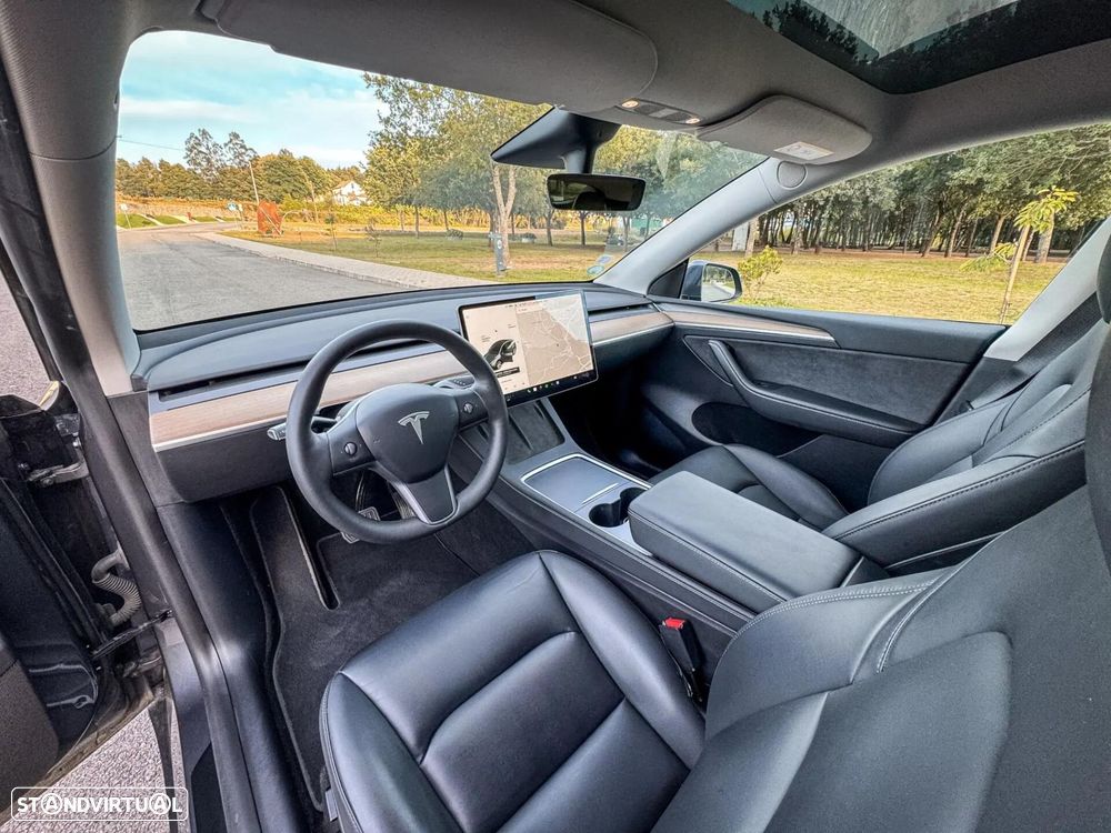 Tesla Model Y Long Range Dual Motor AWD - 15