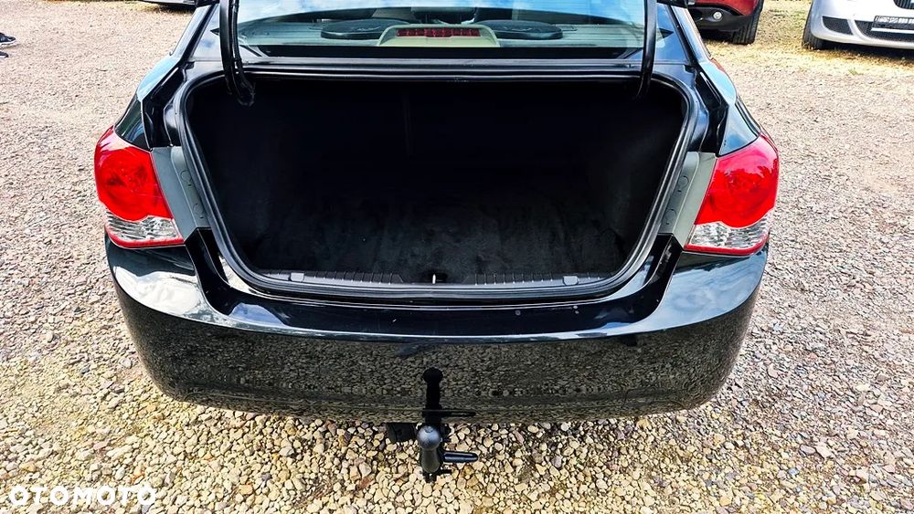 Chevrolet Cruze 1.6 LS - 37