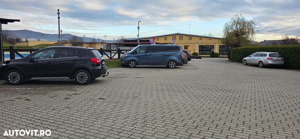 Ford Tourneo Custom - 23