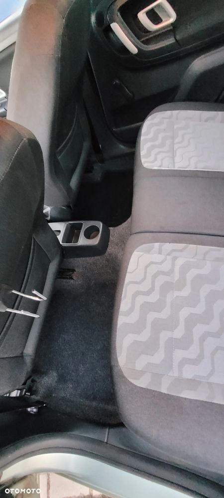 Skoda Fabia 1.2 HTP Active - 18