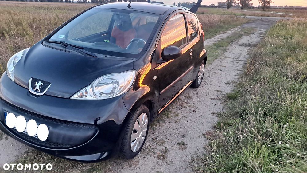 Peugeot 107 - 12