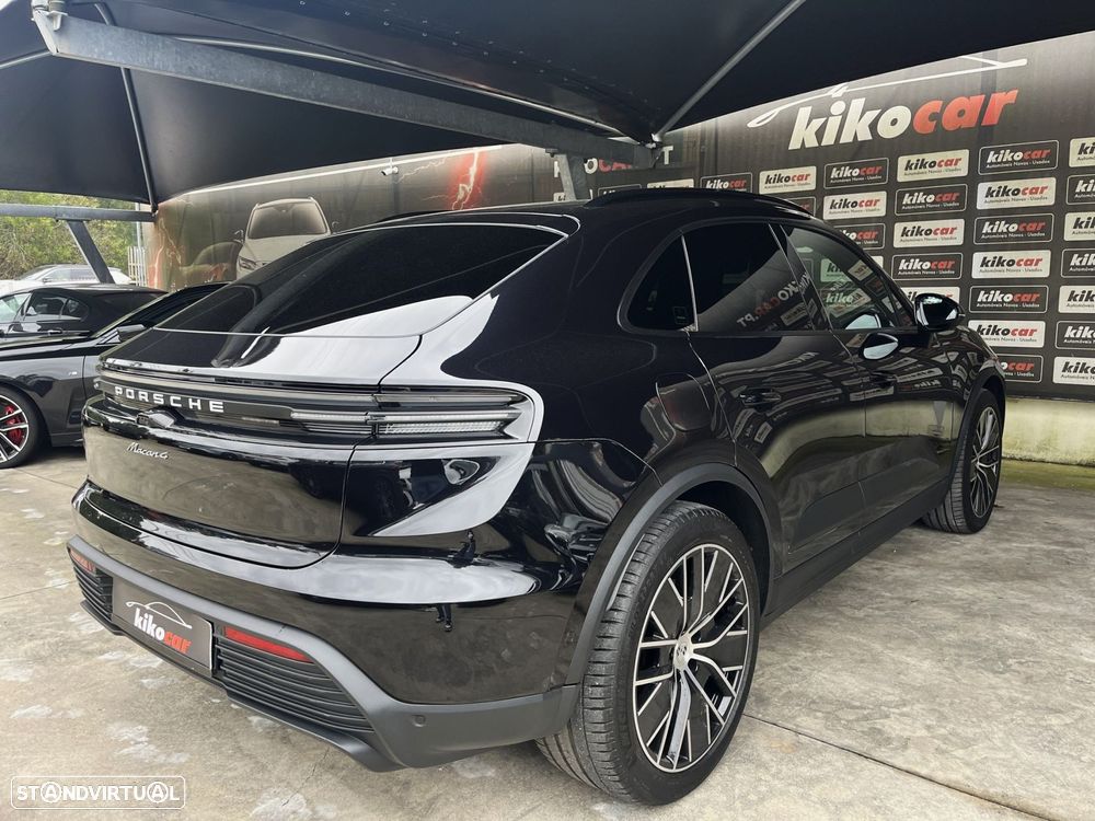 Porsche Macan Electric 4 - 11
