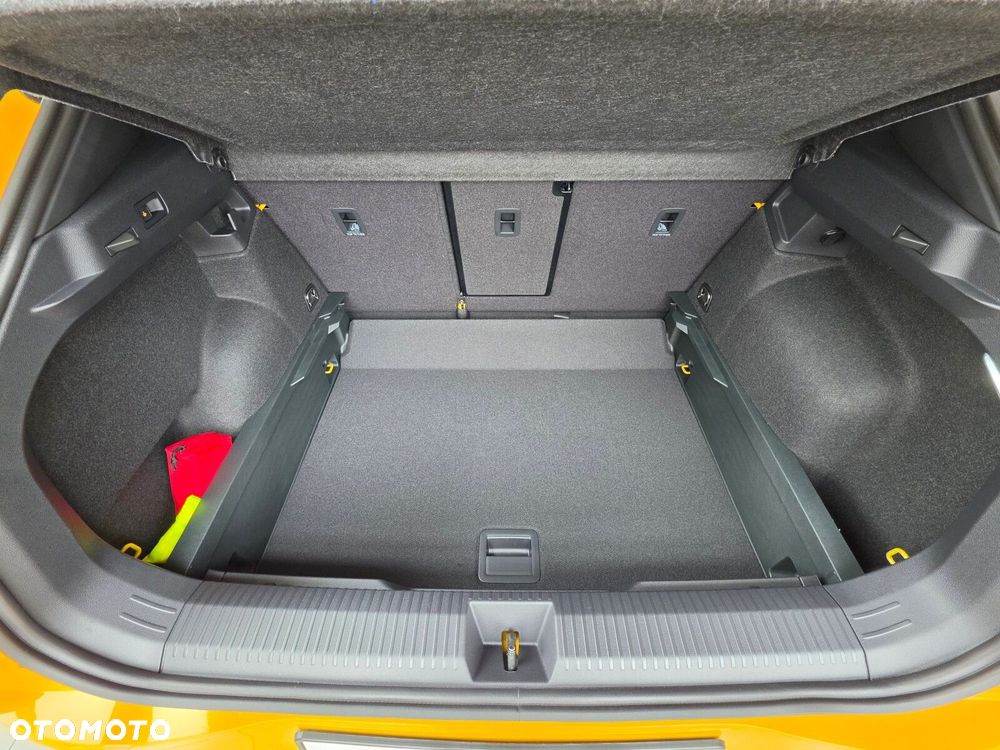 Volkswagen T-Roc 1.5 eTSI R-Line DSG - 11