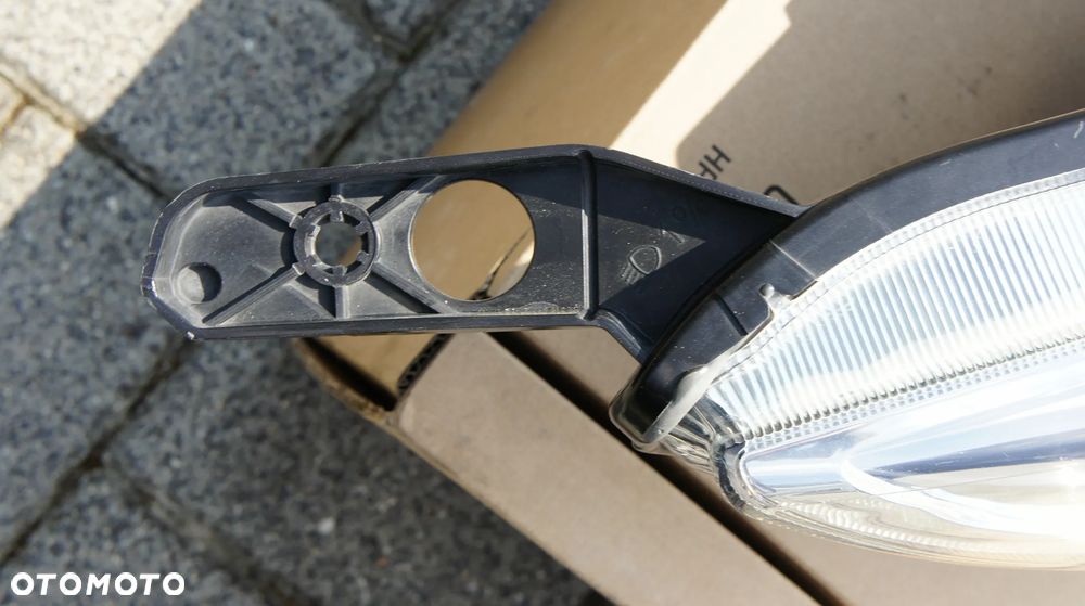 PRZEDNIA LEWA PRAWA LAMPA FORD B-MAX B MAX - 11