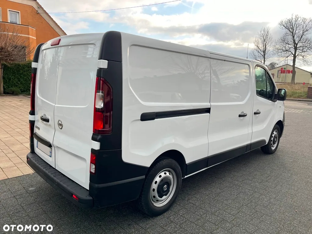 Nissan NV300 - 4