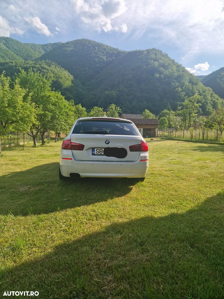 BMW Seria 5 520d Luxury Line - 2