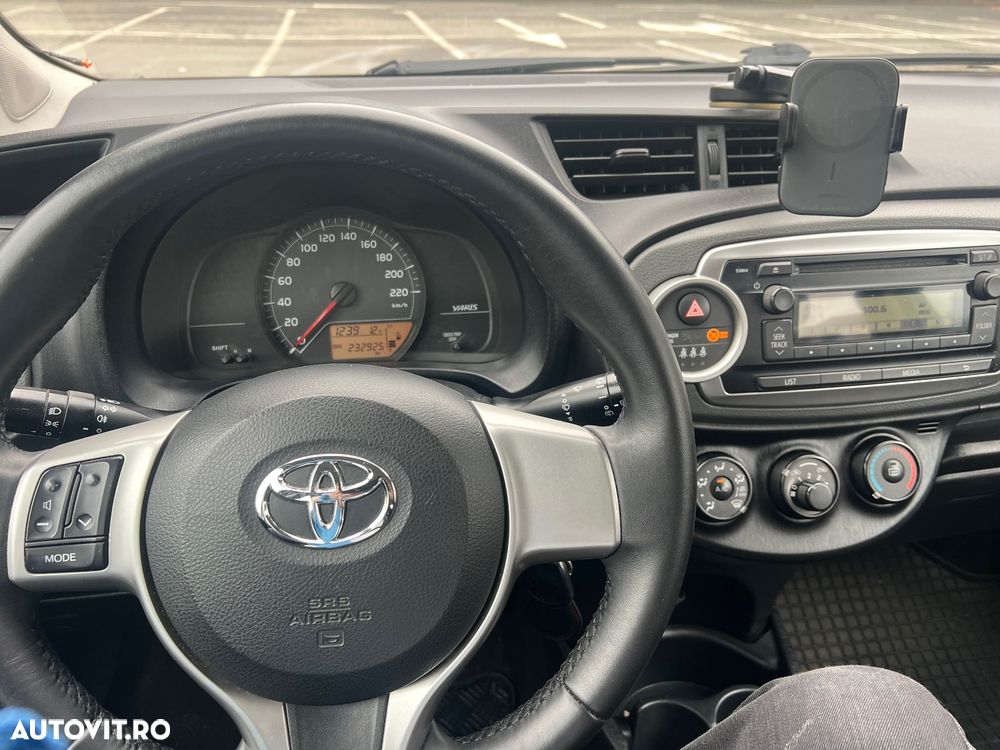 Toyota Yaris - 18