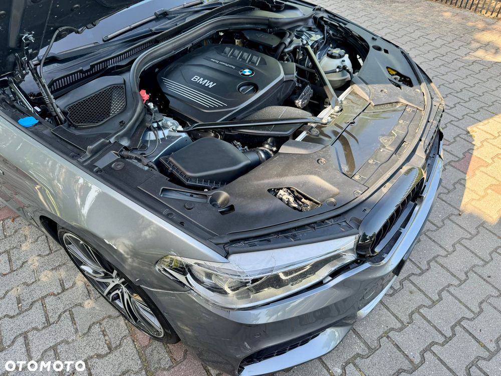 BMW Seria 5 520d M Sport - 26