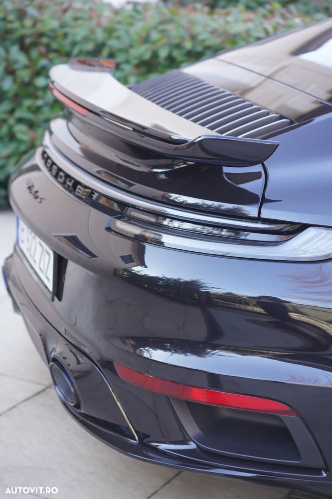 Porsche 911-TURBO-S - 14