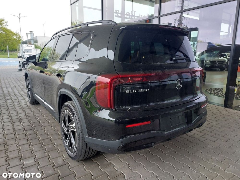 Mercedes-Benz GLB - 5