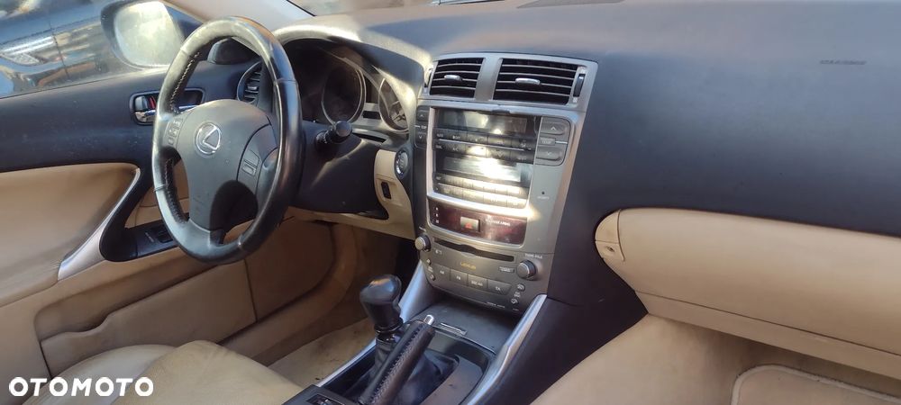 Lexus IS 220 D Prestige - 7