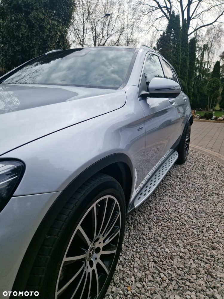 Mercedes-Benz GLC 250 d 4Matic 9G-TRONIC AMG Line - 9