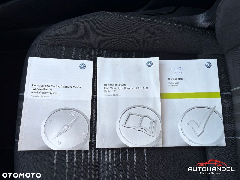 Volkswagen Golf - 22