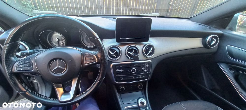 Mercedes-Benz CLA 200 (CDI) d - 10